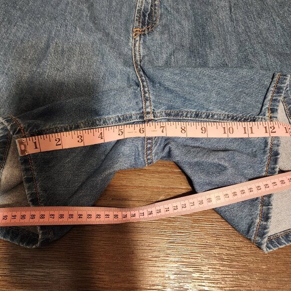 Mango Mid-rise denim bermuda shorts with pleats damaged Blue Size 12 - Picture 4 of 16